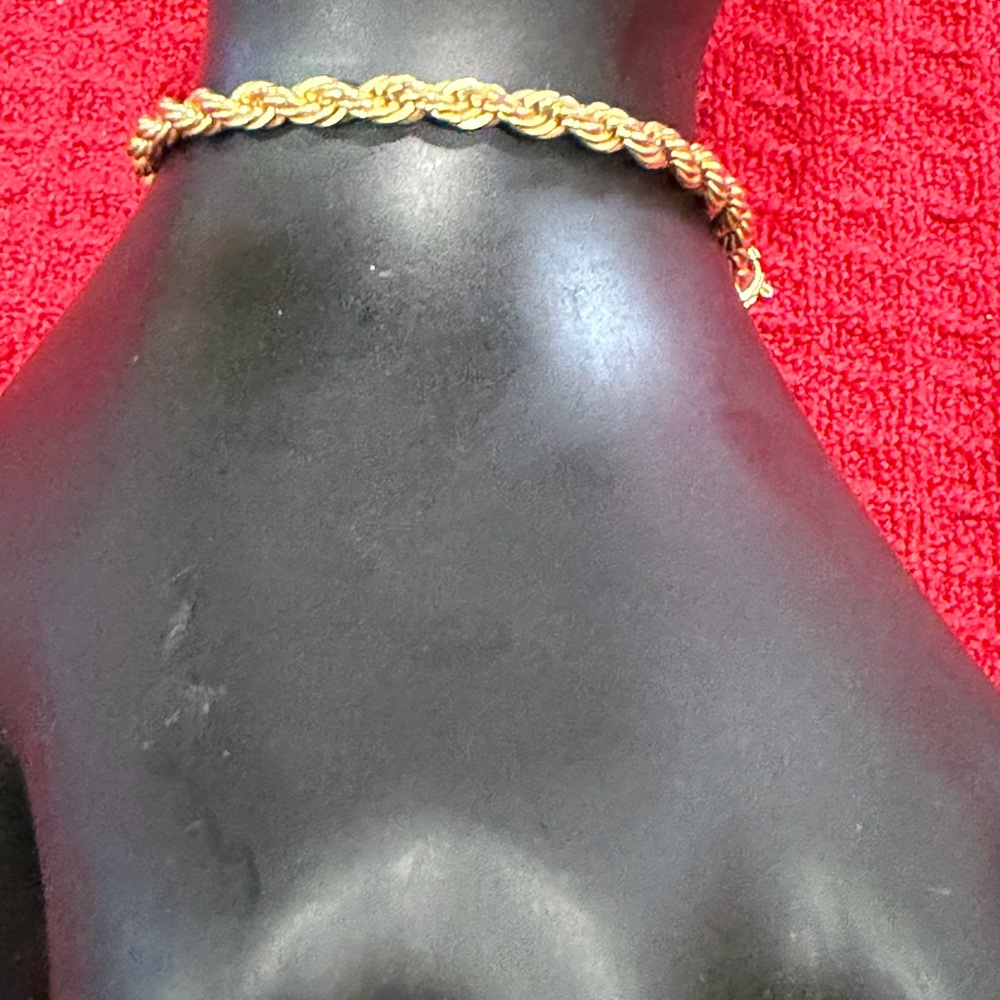 Gold-Tone Rope chain Bracelet 7”